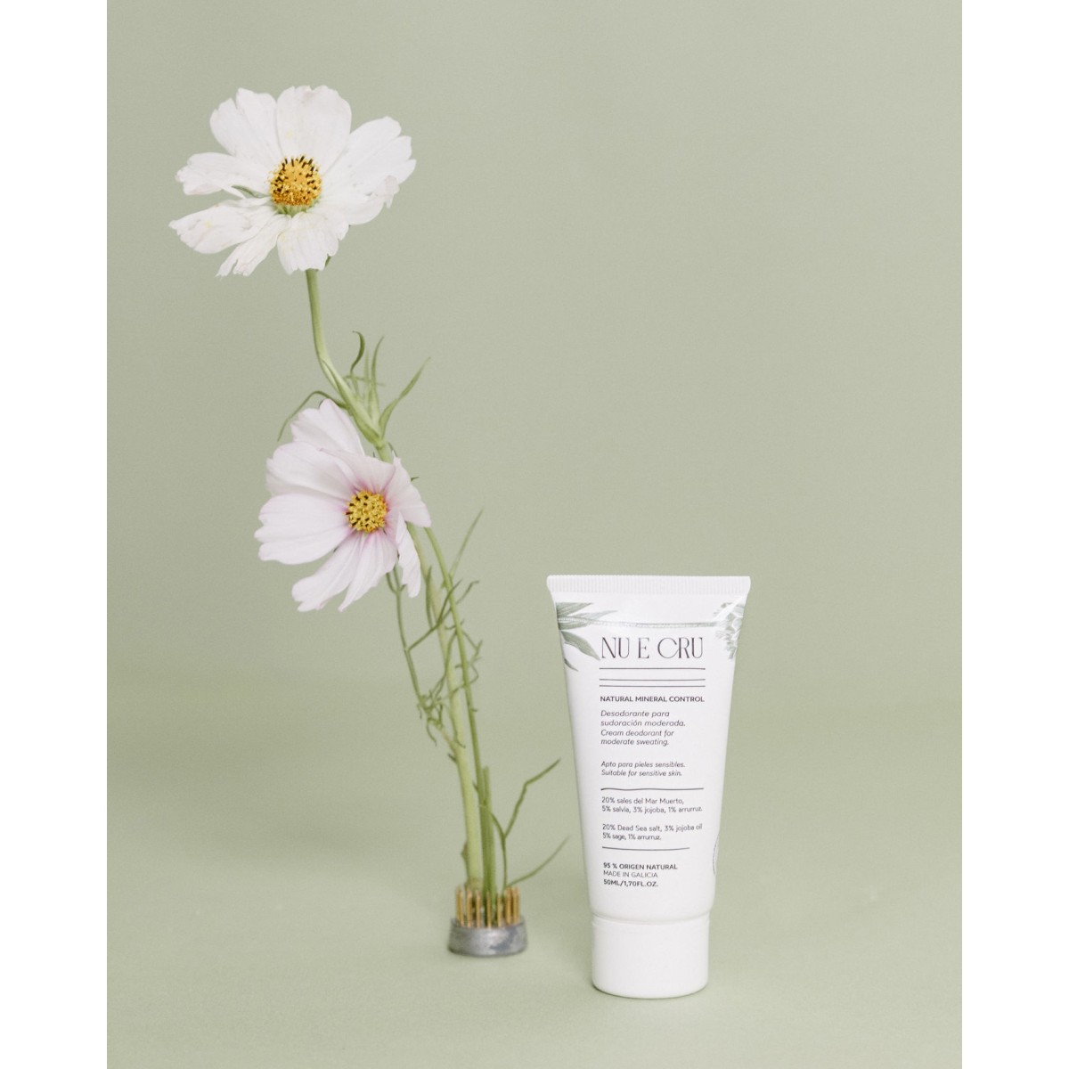 Nu e Cru Natural  Desodorante en crema Mineral...